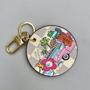 LOUIS VUITTON PORTE CLEs 2021 VIVIENNE HOLLYWOOD Keychain Bag Charm Damier Azur